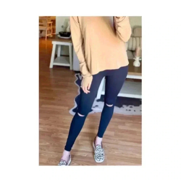 💥Xersion Navy Knee Cut Out Leggings M - Picture 1 of 9